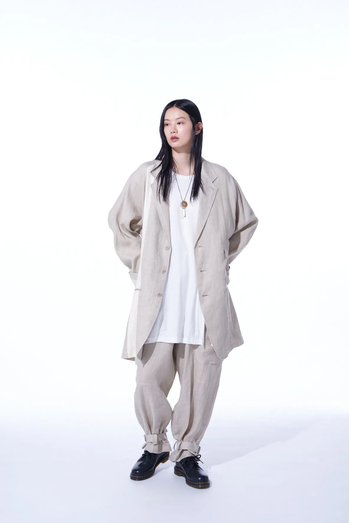 LINEN GAUZE DUAL FABRIC OVERSIZED RAGLAN SLEEVED JACKET WITH CUT-OUT DESIGN