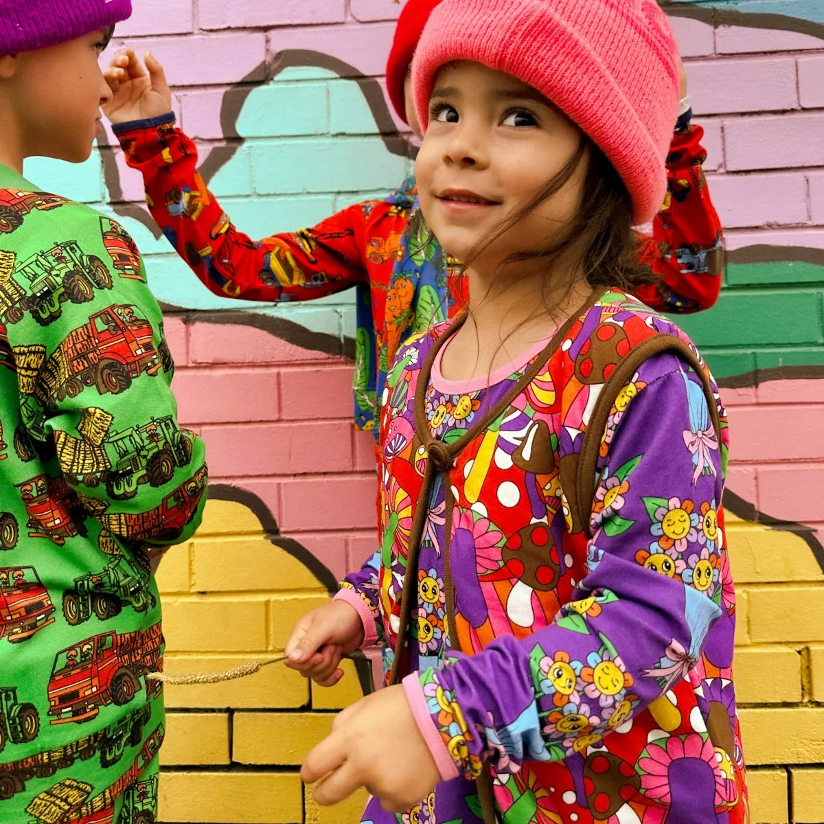 Reversible vest with retro mushrooms