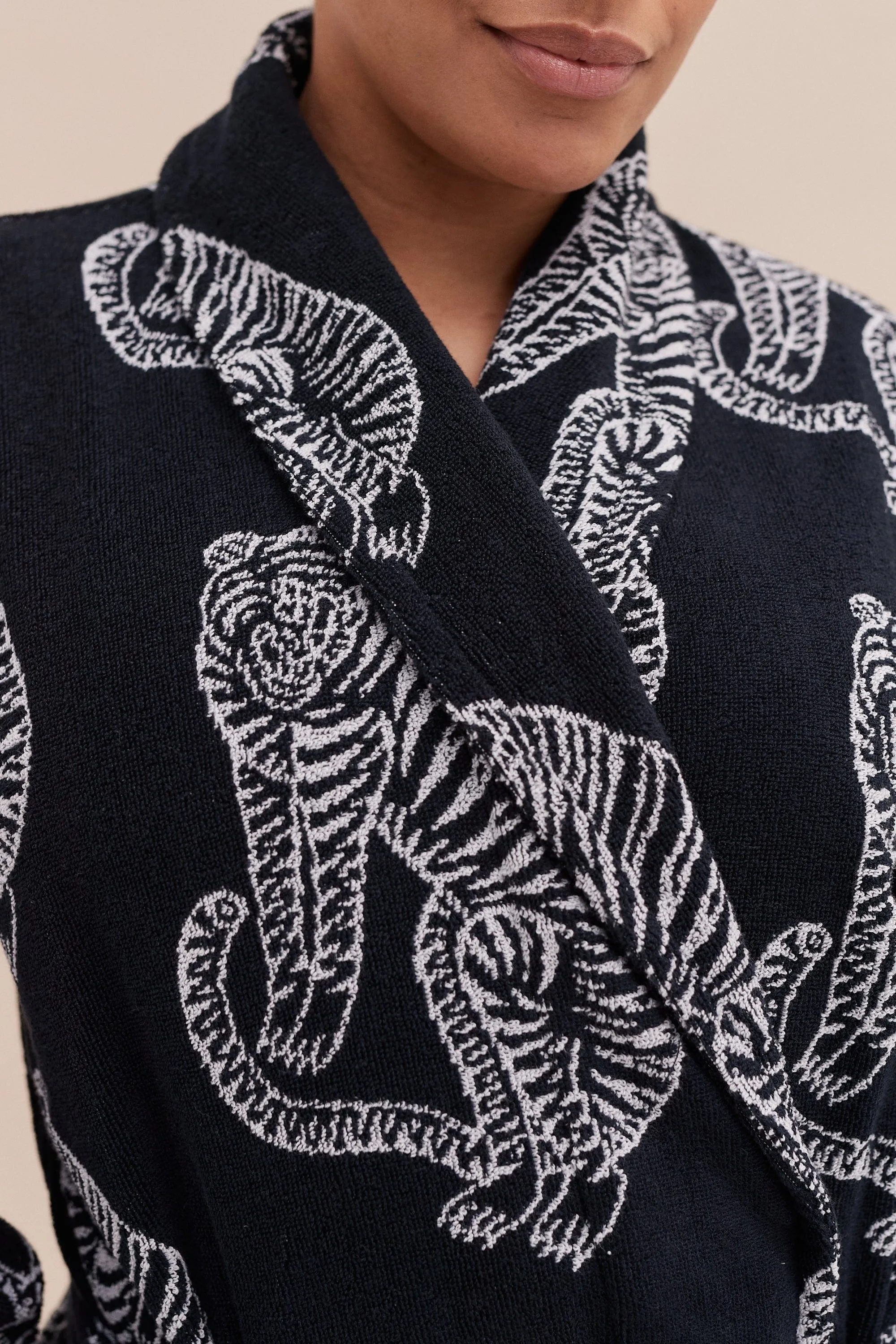 Unisex Towel Robe Sansindo Print Black Cream