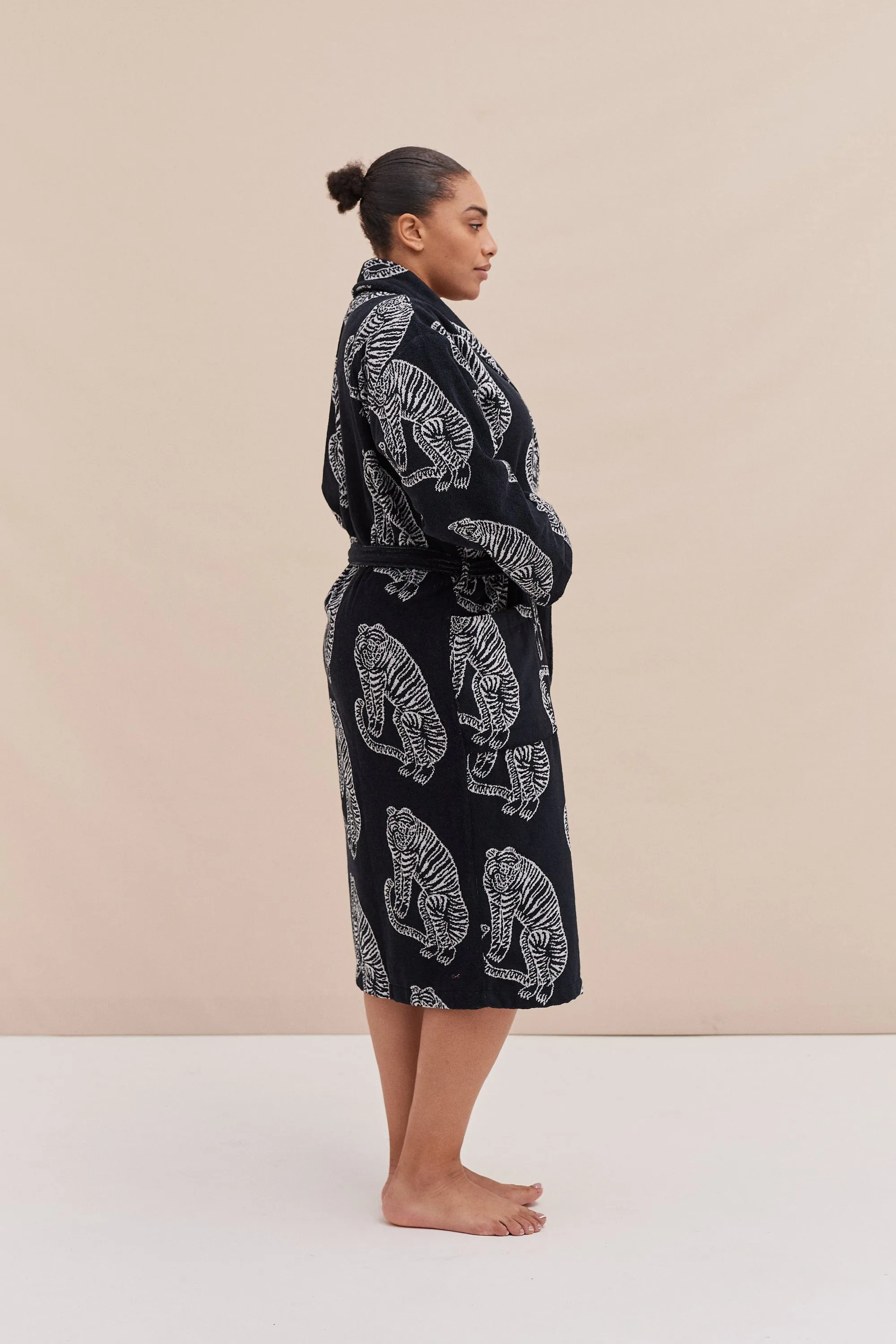 Unisex Towel Robe Sansindo Print Black Cream